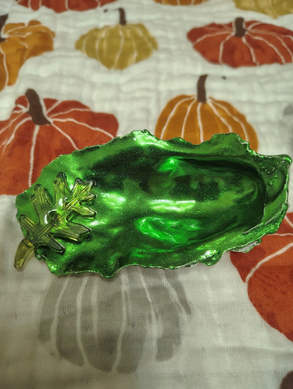 Green Metallic Fall Oyster Shell Decoration